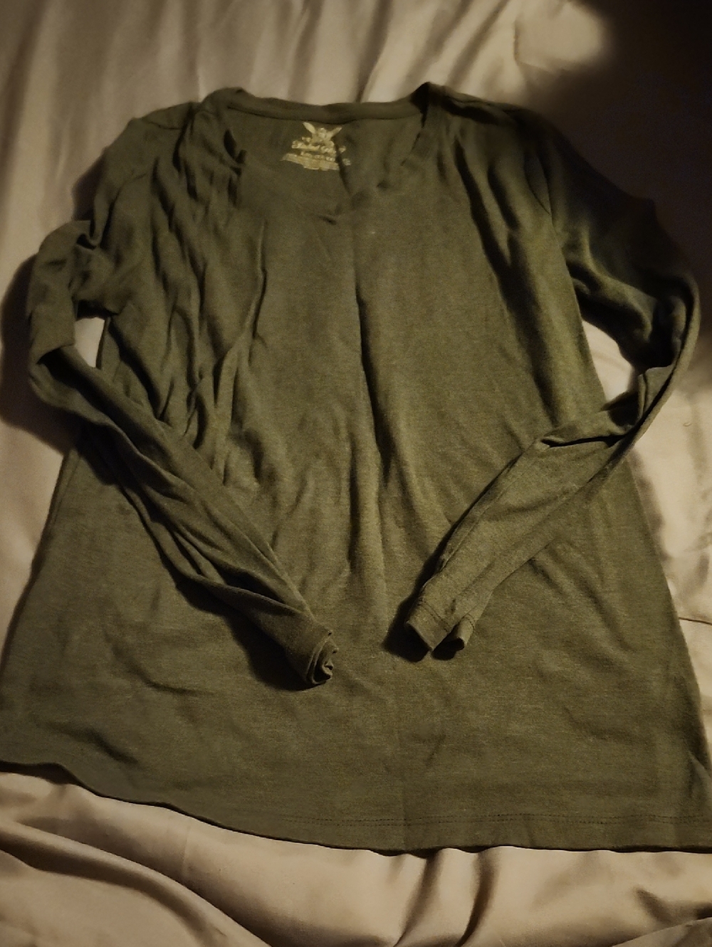 Faded Glory Olive Green Long Sleeve V-Neck Tee